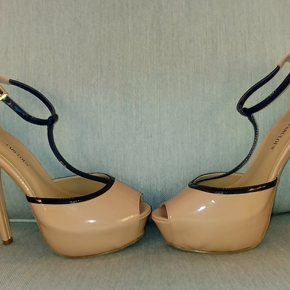 JustFab Stylish Stilettos, Size 8, Never Worn, tan with black trim - Picture 3 of 9